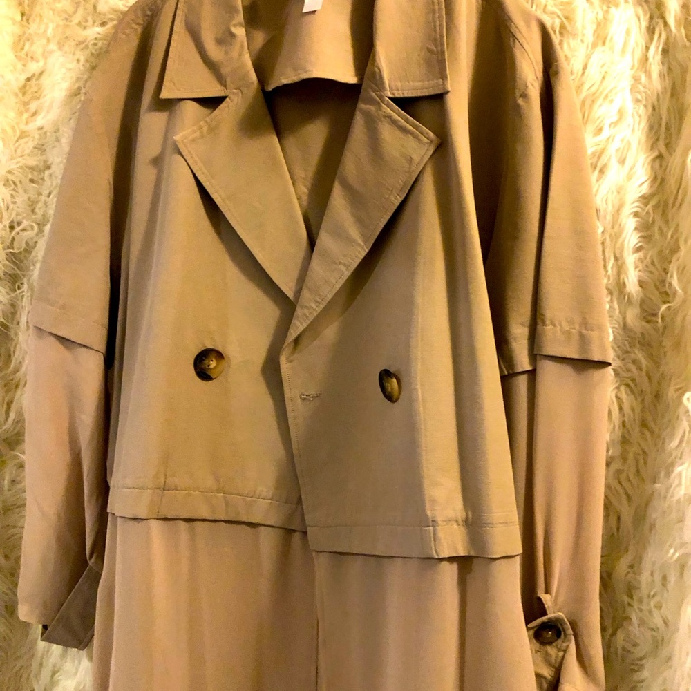 WynneLayers, designed by Marla Wynne. Trench jacket Tatfitta and Chiffon.